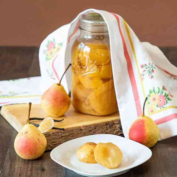 Canned Pears in White Wine Syrup