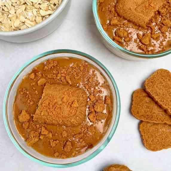 Biscoff overnight oats with cookie crumbs on top.