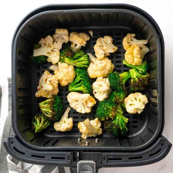 Air fryer broccoli and cauliflower