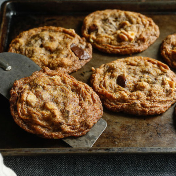 Flat-And-Chewy Chocolate-Chip Cookies