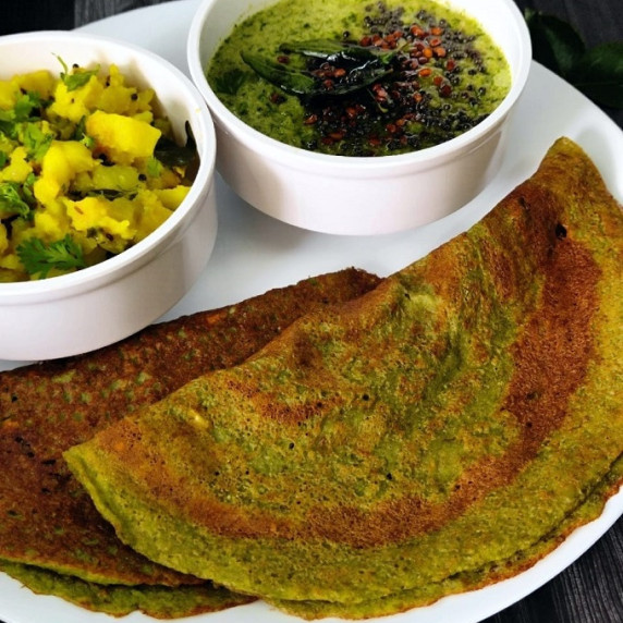 A high protein vegan lentil crepe (dosa) best for plant-based diet. 