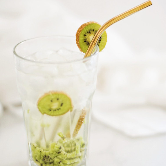 Refreshing Kiwi Cocktail