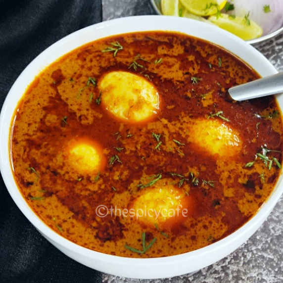 A protein-rich delicious egg curry made with desiccated coconut, spices & herbs