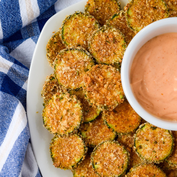 Baked Zucchini Chips served with Sriracha Aioli Dipping Sauce