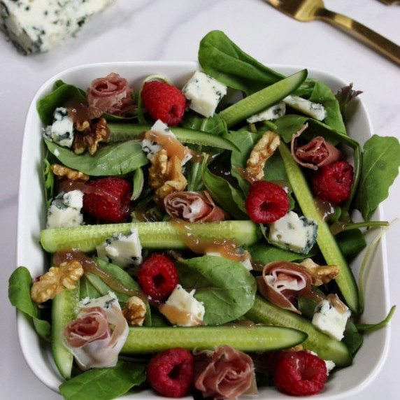 Blue Cheese Raspberry Salad