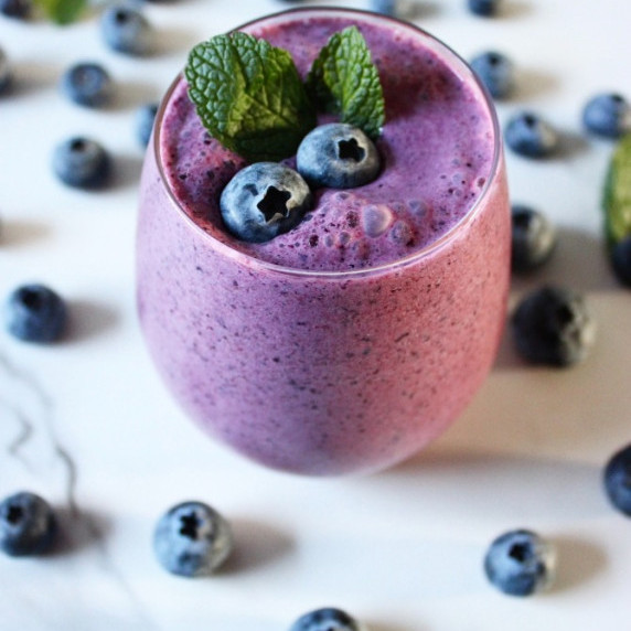 Blueberry Smoothie with Fresh Mint