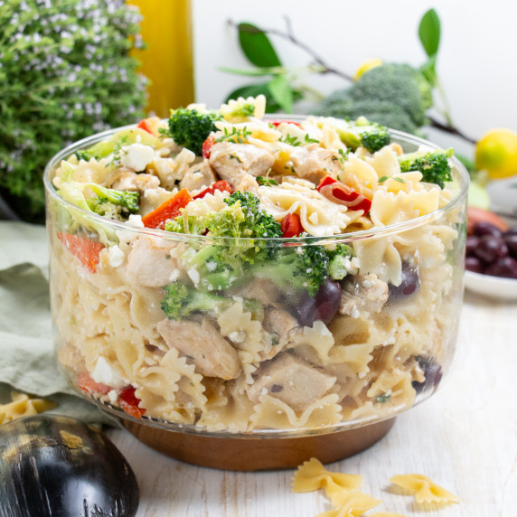pasta salad with chicken and broccoli