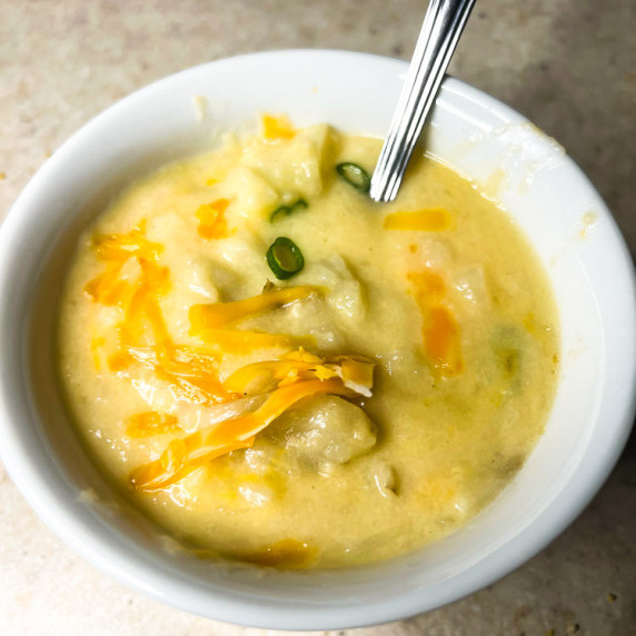 Cheesy Cauliflower and Potato Soup I LisaGCooks.com