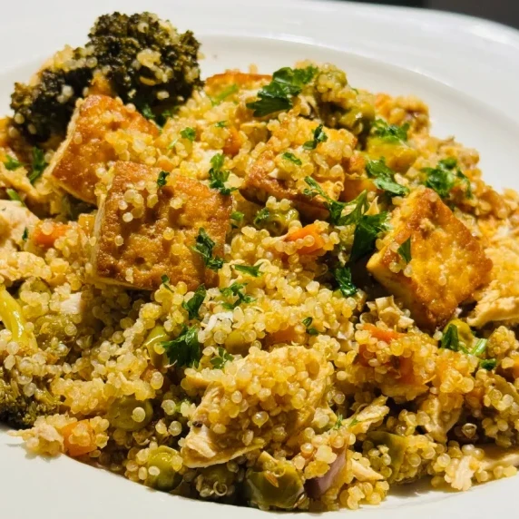 Quinoa Pulao with Chicken, Tofu & Veggies