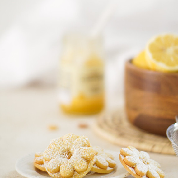Butter Cookies with Lemon Curd