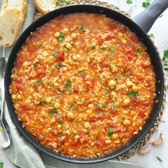One-Pot Tomato Chickpeas and Rice