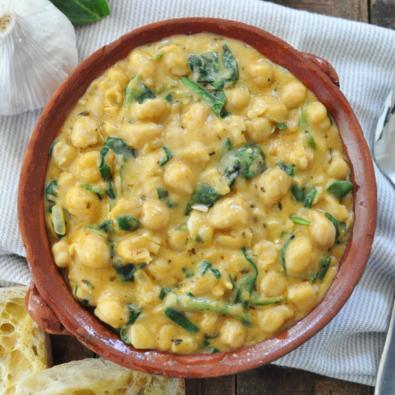 CREAMY Garlic & Spinach Chickpeas