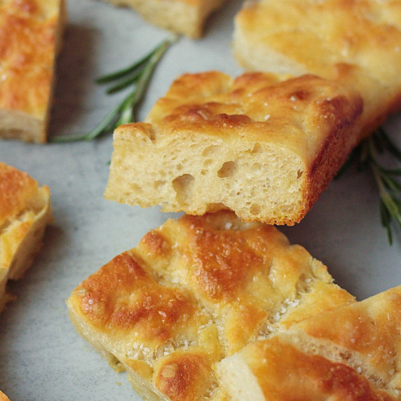 finished focaccia bread on a plate