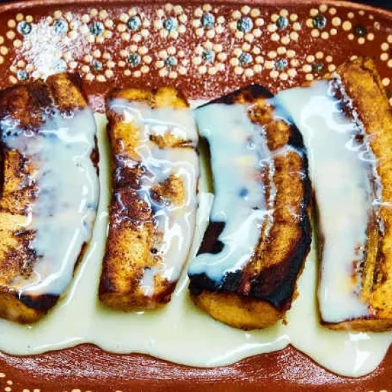 Fried Bananas with sweetened condense milk 