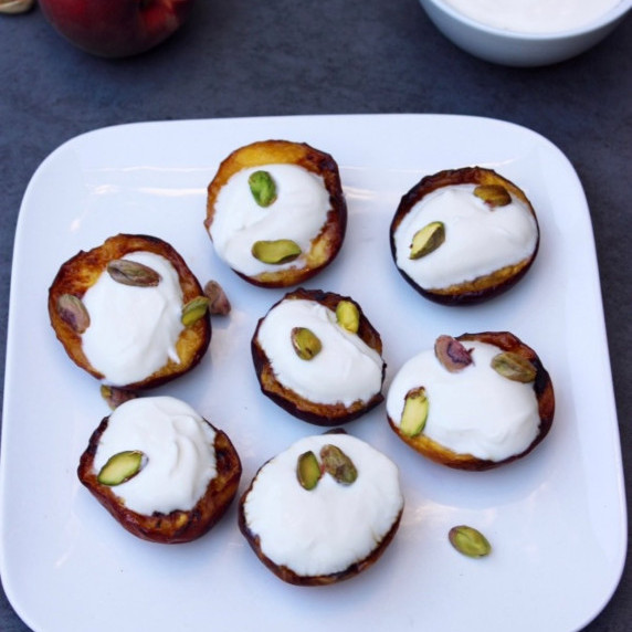 Grilled Peaches with Greek Yogurt