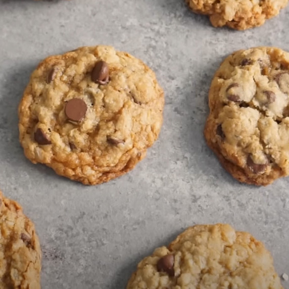 Chipits Oatmeal Chocolate Chip Cookies