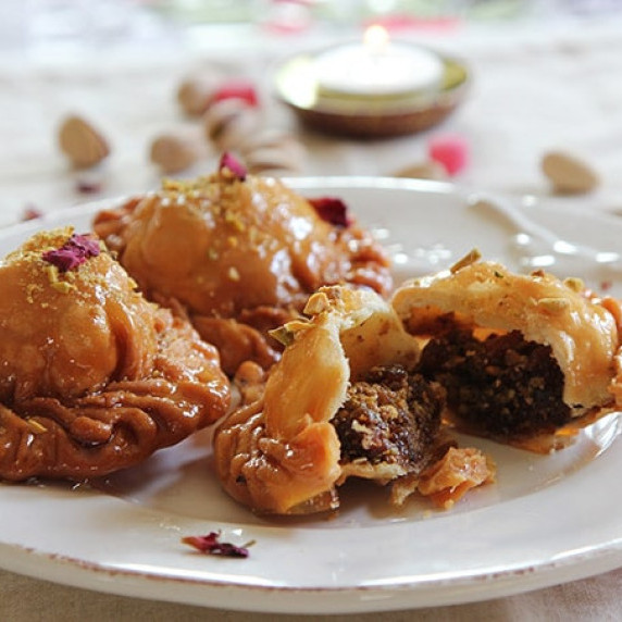 Chandrakala is a pastry filled with dried fruits and/or nuts, cardamom, and sugar. Chandrakala pastr