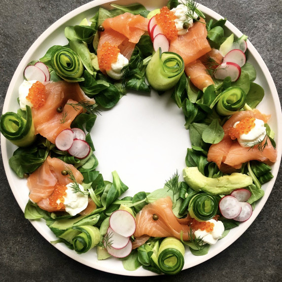 Christmas Wreath Salad 