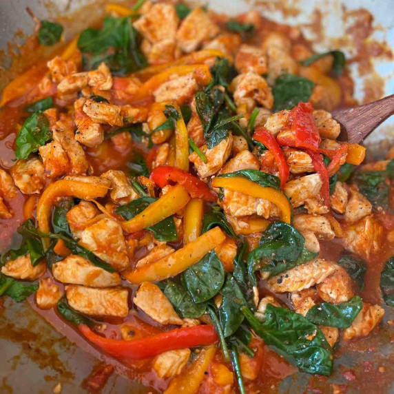 Chicken with Spinach and Peppers