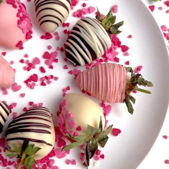 Chocolate Dipped Strawberries