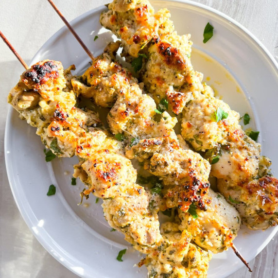 Easy Garlic Parmesan Chicken Skewers