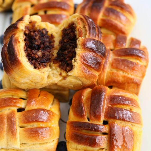 Raisin Pecan Buns