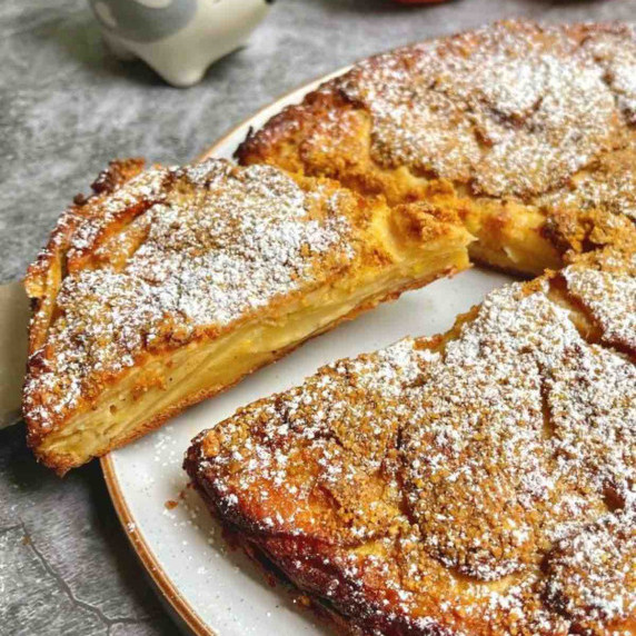 Apple Cake – more apples than dough