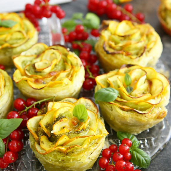 Pesto Zucchini Roses