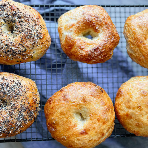 Crispy and chewy bagels, some with everything bagel seasoning.