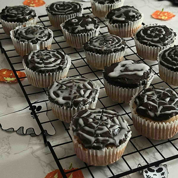 Spooky Spider Web Cupcakes