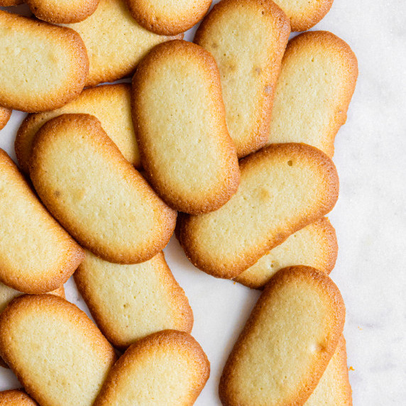 freshly baked vanilla cookies