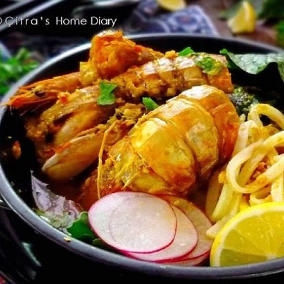 Mantis shrimp curry Noodle