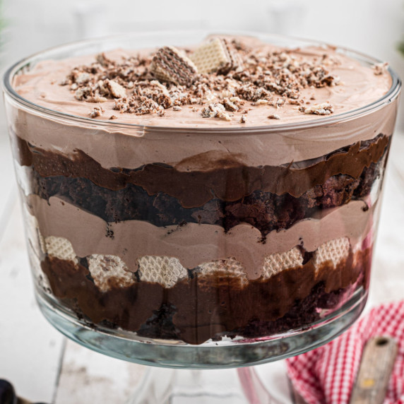 Close up of a nutella trifle in a trifle dish.