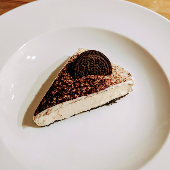 Garlick Bites | Cookies & Cream Cheesecake