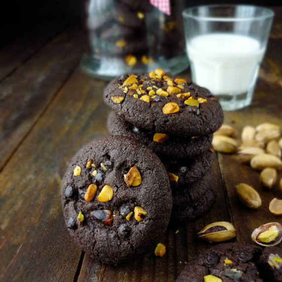 These double chocolate pistachio cookies will absolutely new fave for your family. Double the recipe