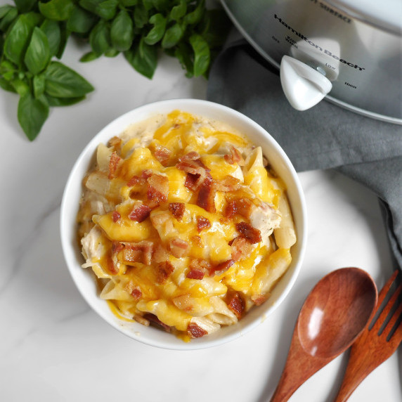 Crockpot Chicken Bacon Ranch Pasta 