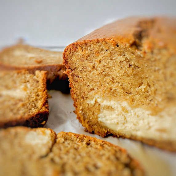 Banana bread with cream cheese filling 
