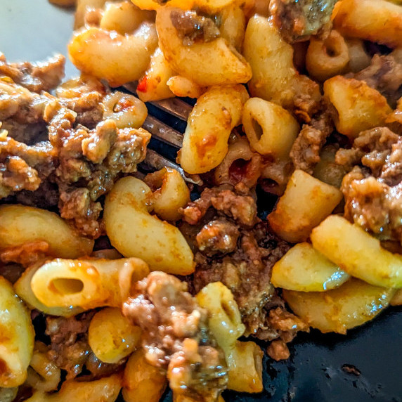 Macaroni pasta with ground beef and cheese 