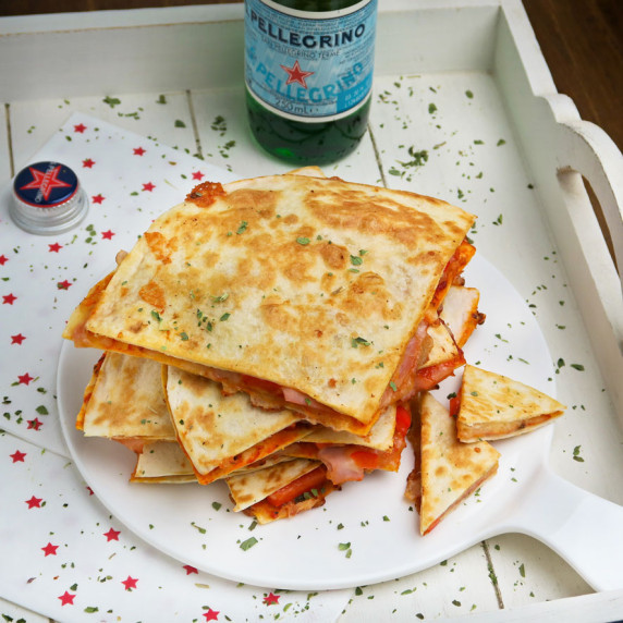 Pizza quesadillas with homemade tomato sauce