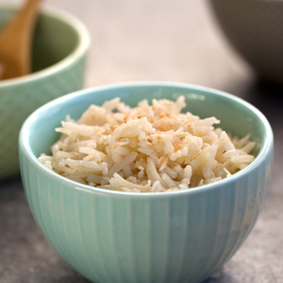 A bowl of fluffy popcorn coconut rice.