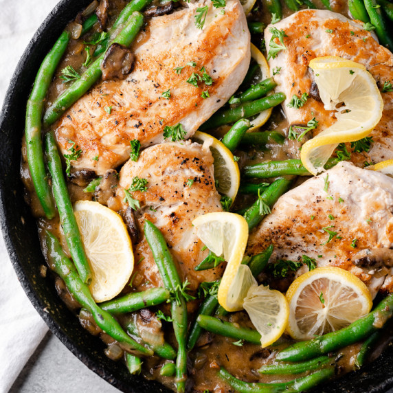 This Creamy Skillet Chicken with Green Beans and Mushrooms is paleo, gluten free, keto, and Whole30!