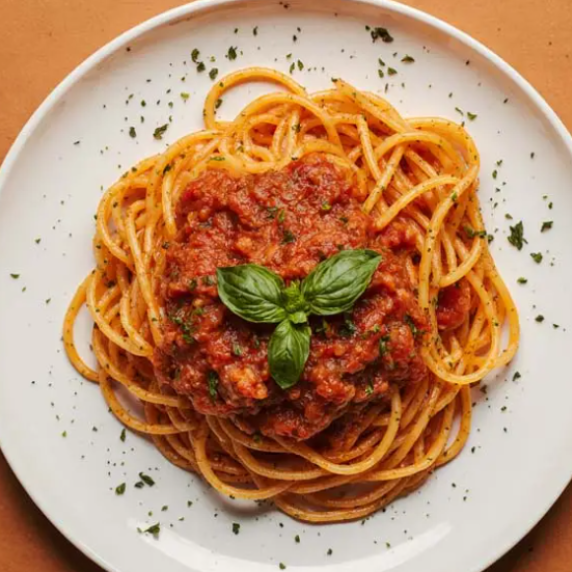 Slow Cooker Spaghetti Sauce a rich, savory blend of ground beef, tomatoes, and herbs simmered
