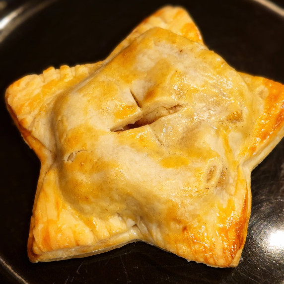 Small star shaped apple hand pie