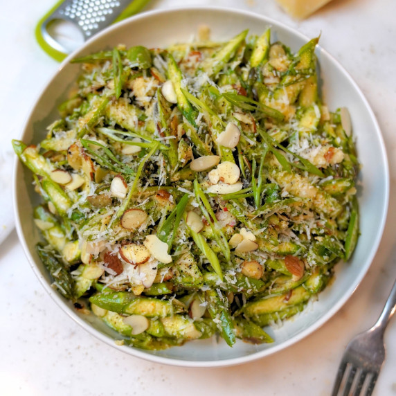 raw asparagus salad