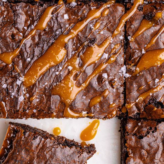chocolate caramel brownies close up