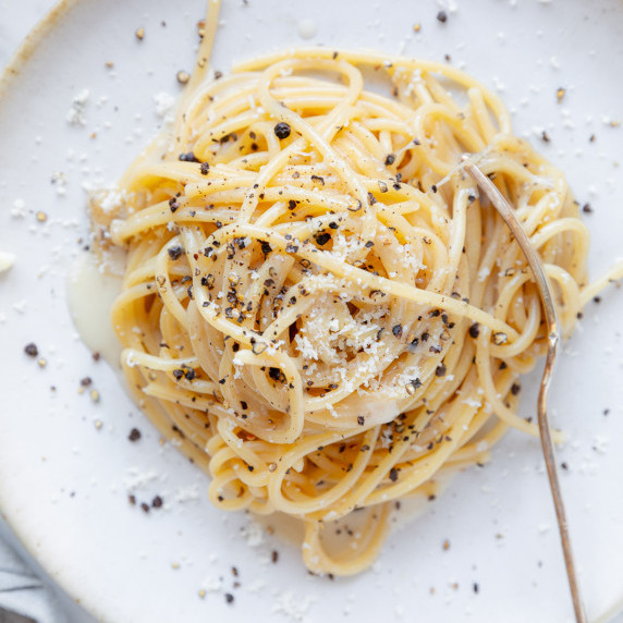 spaghetti cacio e pepe