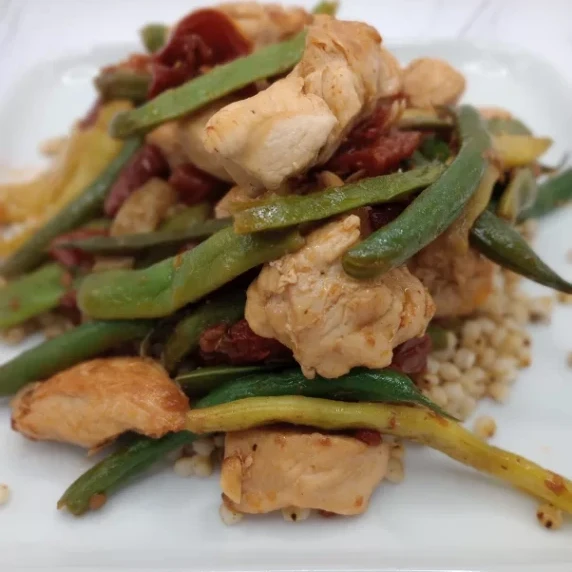 Chicken and Sun Dried Tomatoes with Green Beans