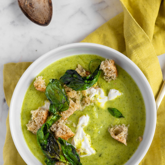 Zucchini and basil soup: Easy Quick and Fresh