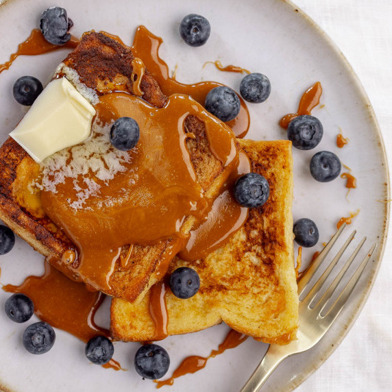 french toast with salted caramel and blueberry