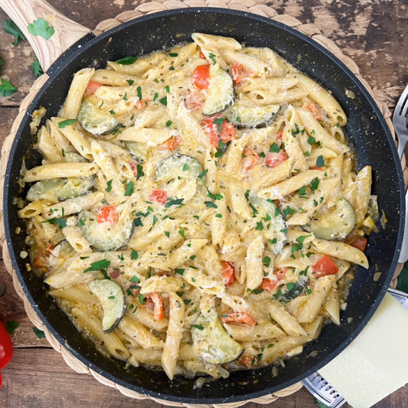 One-Pot CREAMY Vegetable Pasta